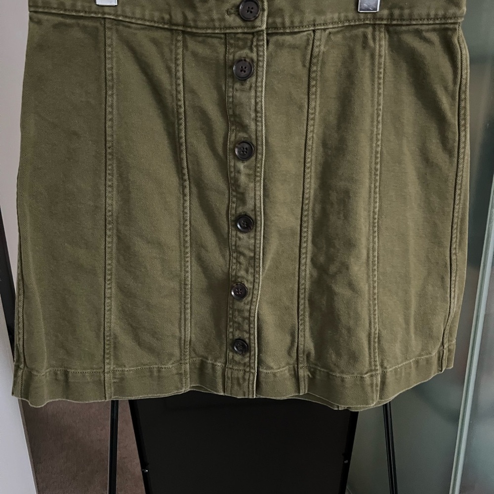 Banana Republic Green A-line Mini Skirt Casual
